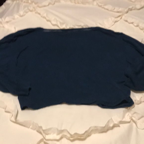 Size M navy blue crop top by Derek Heart - Picture 4 of 4